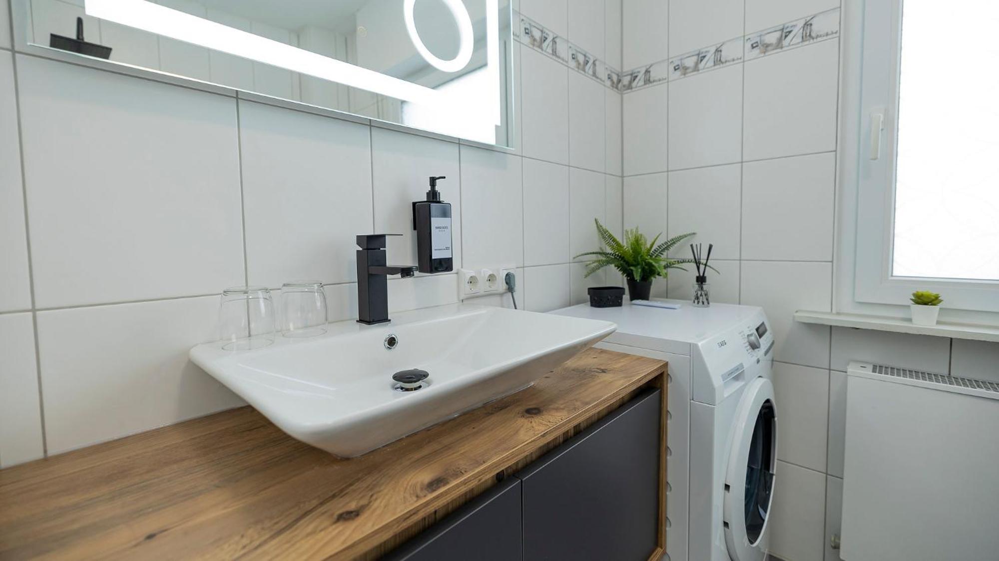 Luxx Home Mm, Airport- Fuer 7 Personen-Parken-Kueche Trunkelsberg Kültér fotó